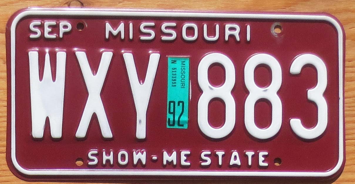 1992 Missouri vg+ Automobile License Plate Store Collectible License
