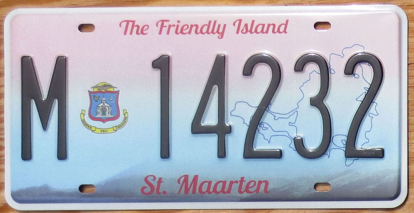 St. Maarten - The Friendly Island "M" mint